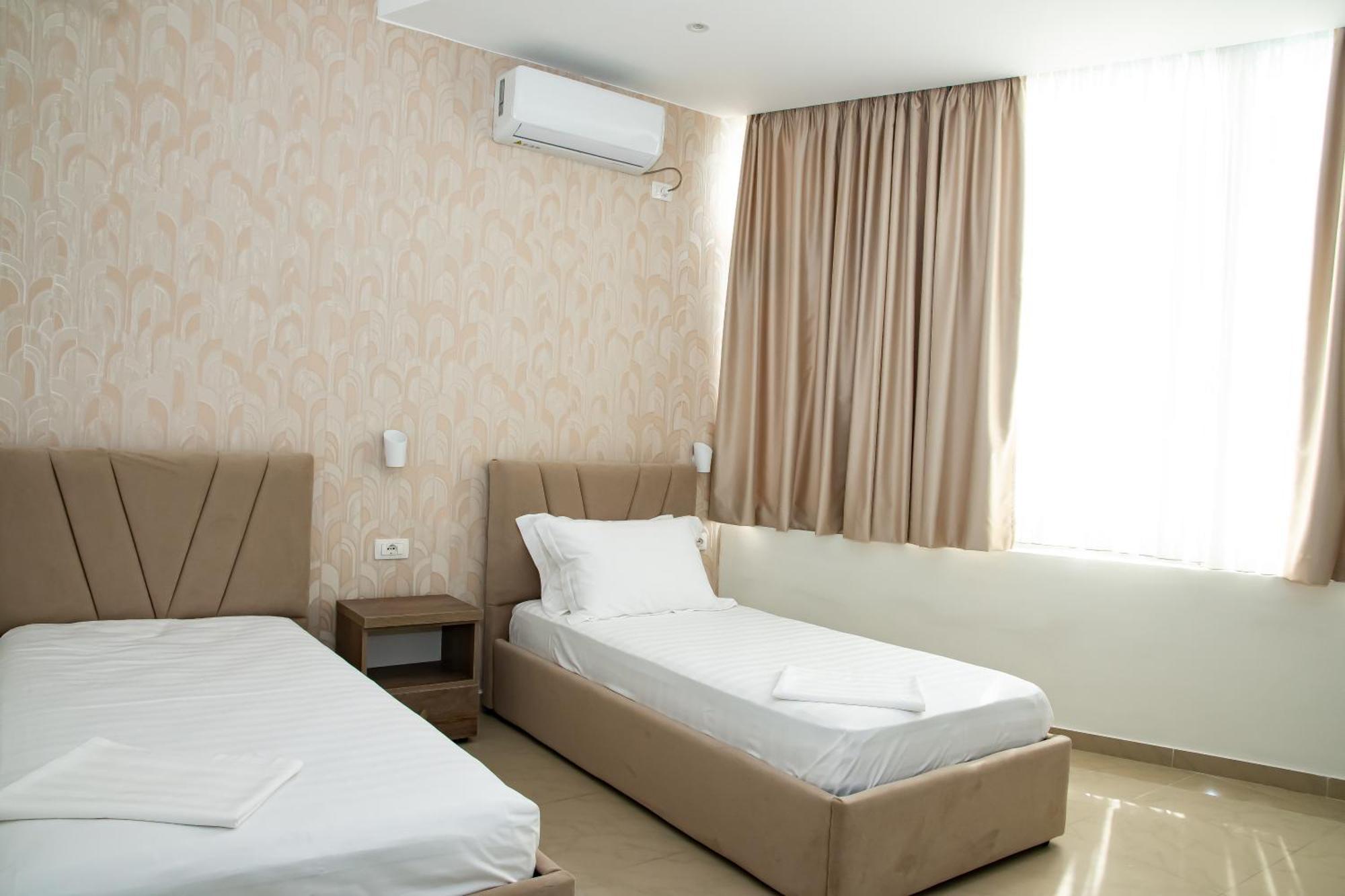 Alv Rent Rooms Wlora Zewnętrze zdjęcie