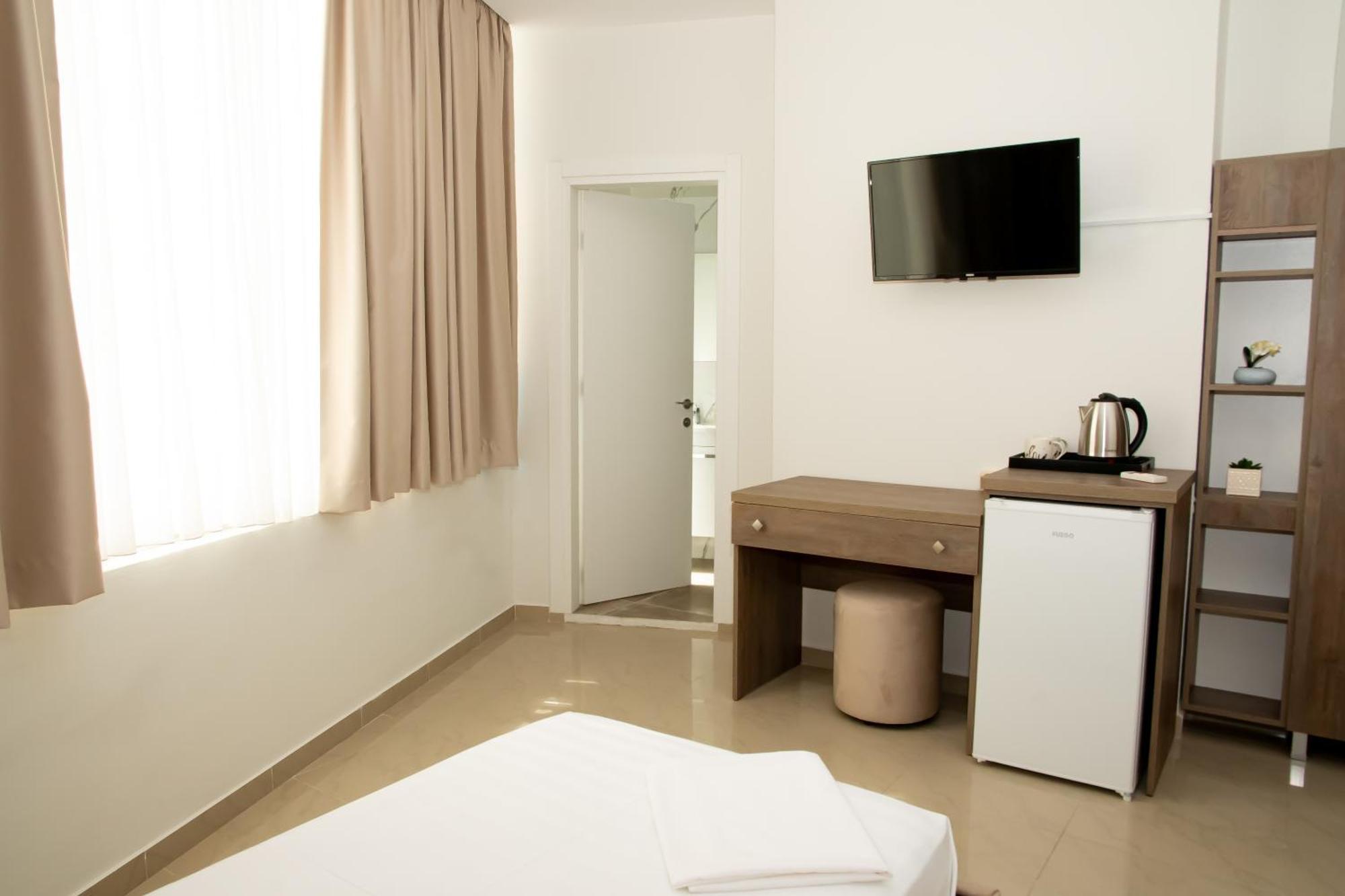 Alv Rent Rooms Wlora Zewnętrze zdjęcie