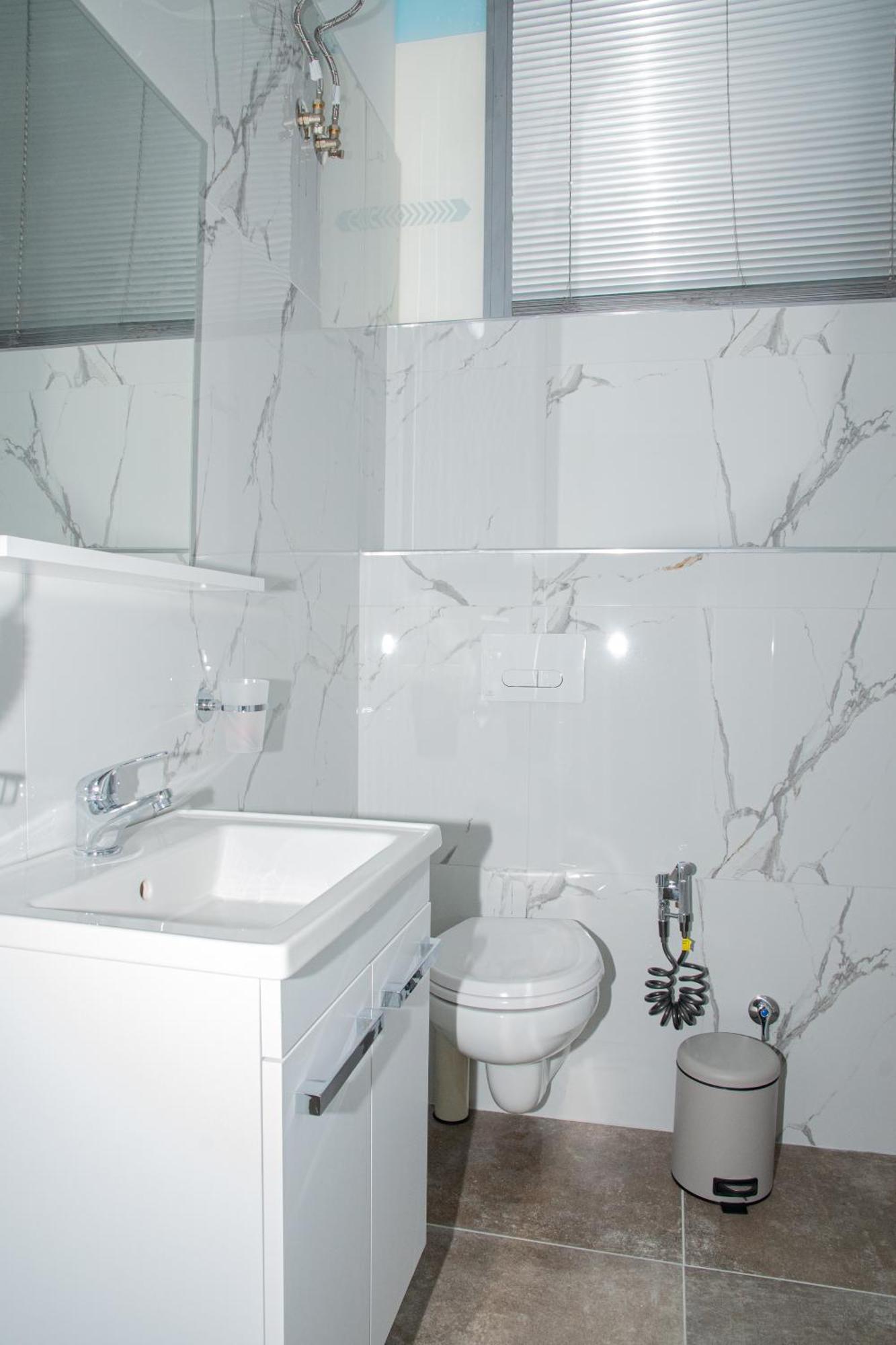 Alv Rent Rooms Wlora Zewnętrze zdjęcie