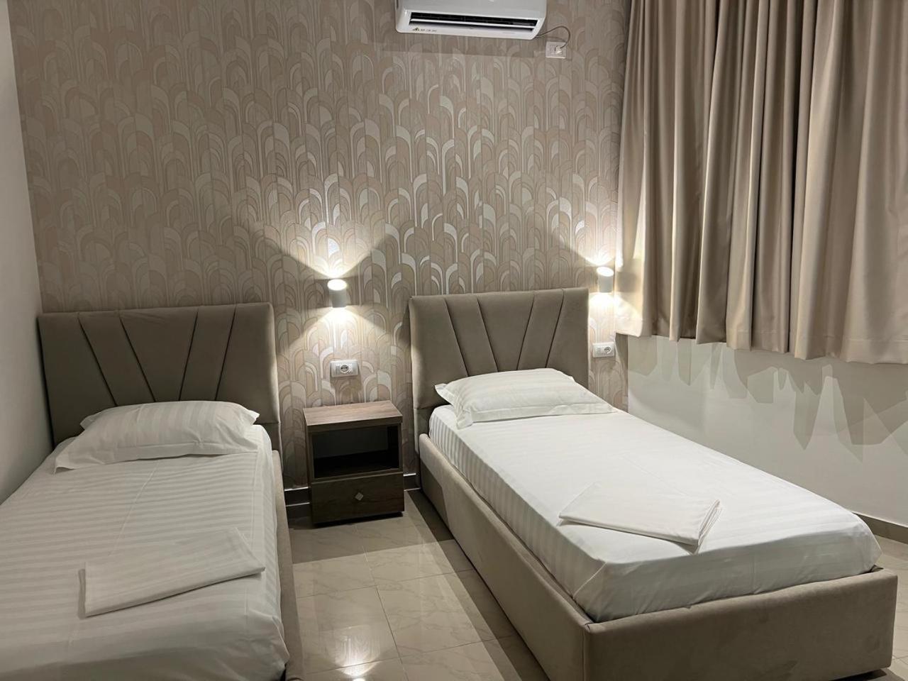 Alv Rent Rooms Wlora Zewnętrze zdjęcie