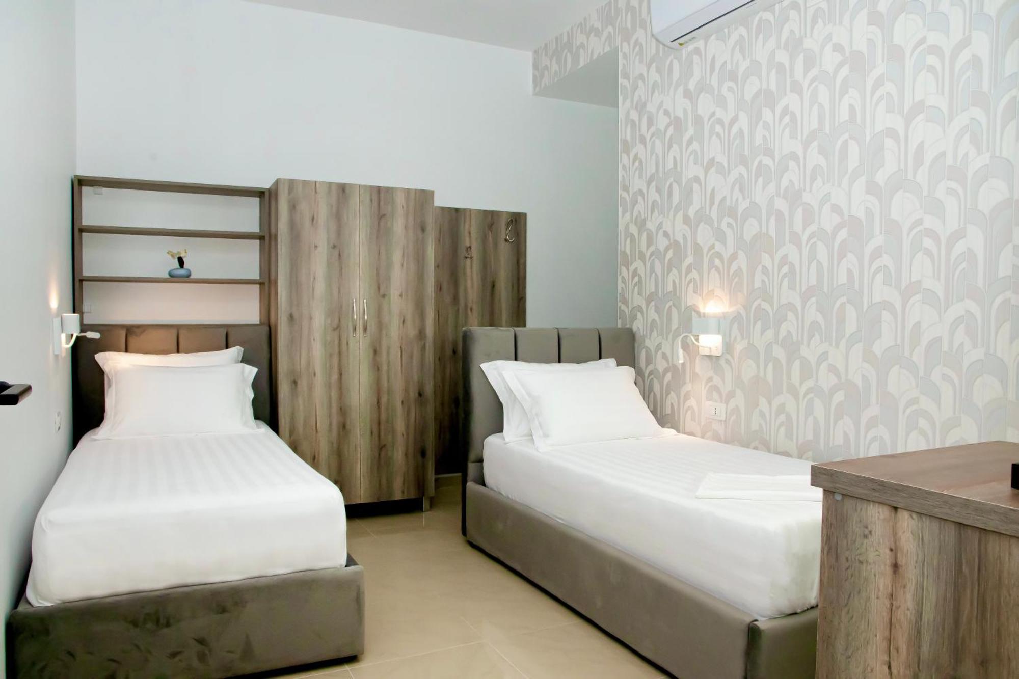 Alv Rent Rooms Wlora Zewnętrze zdjęcie